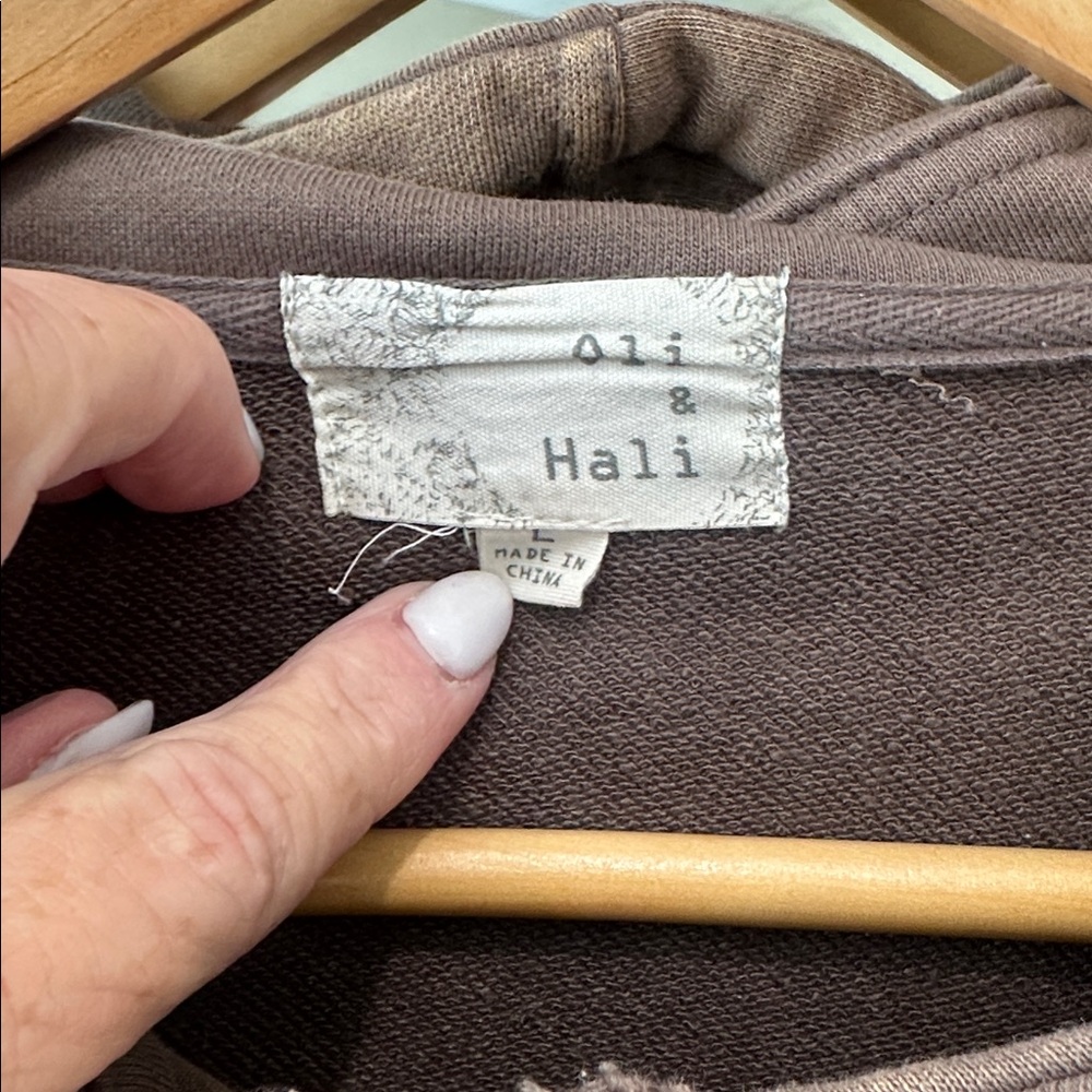 Oli & Hali acid wash Chocolate Brown Sweatshirt - Picture 3 of 7